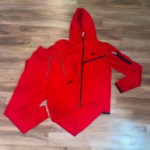 Red Nike Tech Fleece (Sweatsuit / Tracksuit)